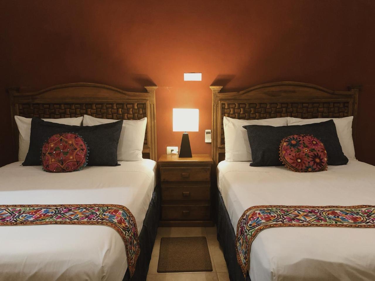 Hotel Real Colonial Валядолид Екстериор снимка