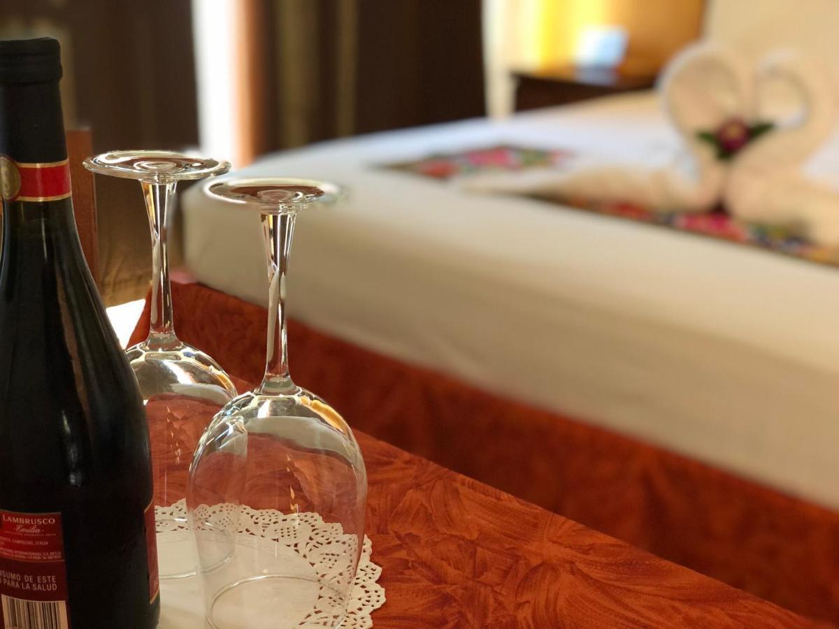 Hotel Real Colonial Валядолид Екстериор снимка
